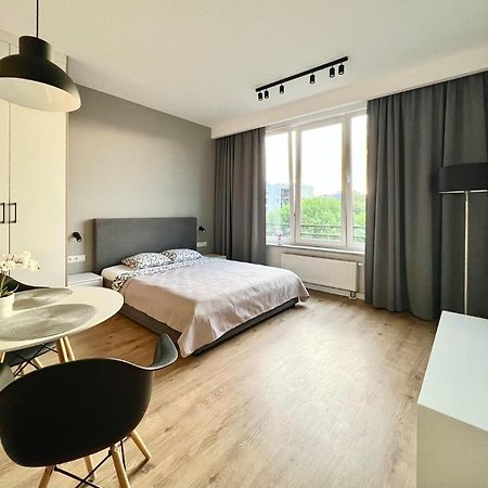 K22 Warszawa Zachodnia Slawinska 502 Apartment Luaran gambar