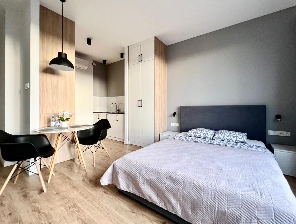 K22 Warszawa Zachodnia Slawinska 502 Apartment Luaran gambar