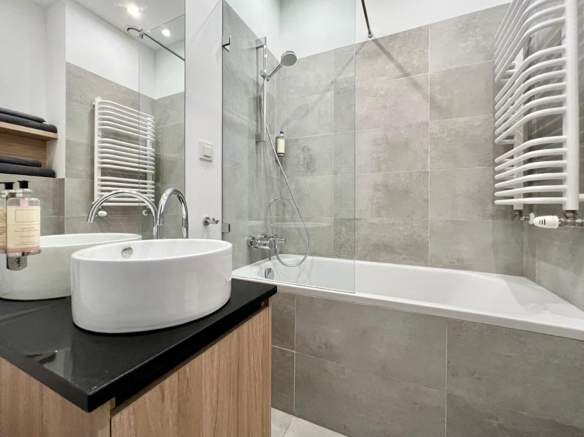 K22 Warszawa Zachodnia Slawinska 502 Apartment Luaran gambar