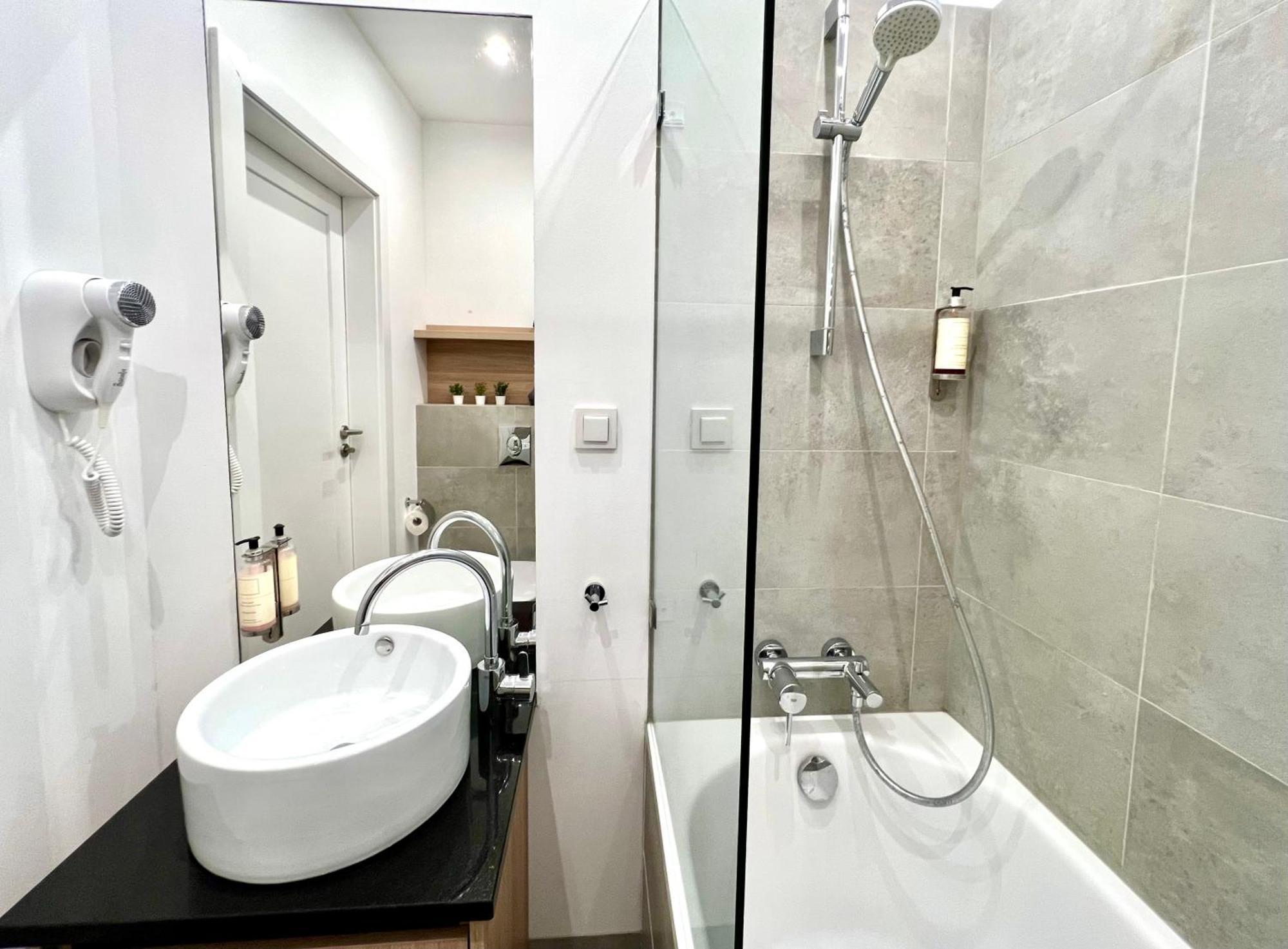 K22 Warszawa Zachodnia Slawinska 502 Apartment Luaran gambar